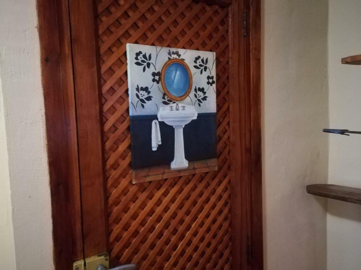 Los Angeles Del Romero Guest House Gatova Luaran gambar